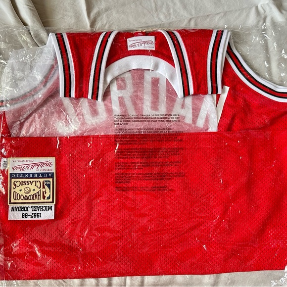 Authentic Michael Jordan M&N 1987-1988 season Jersey. - Picture 2 of 6